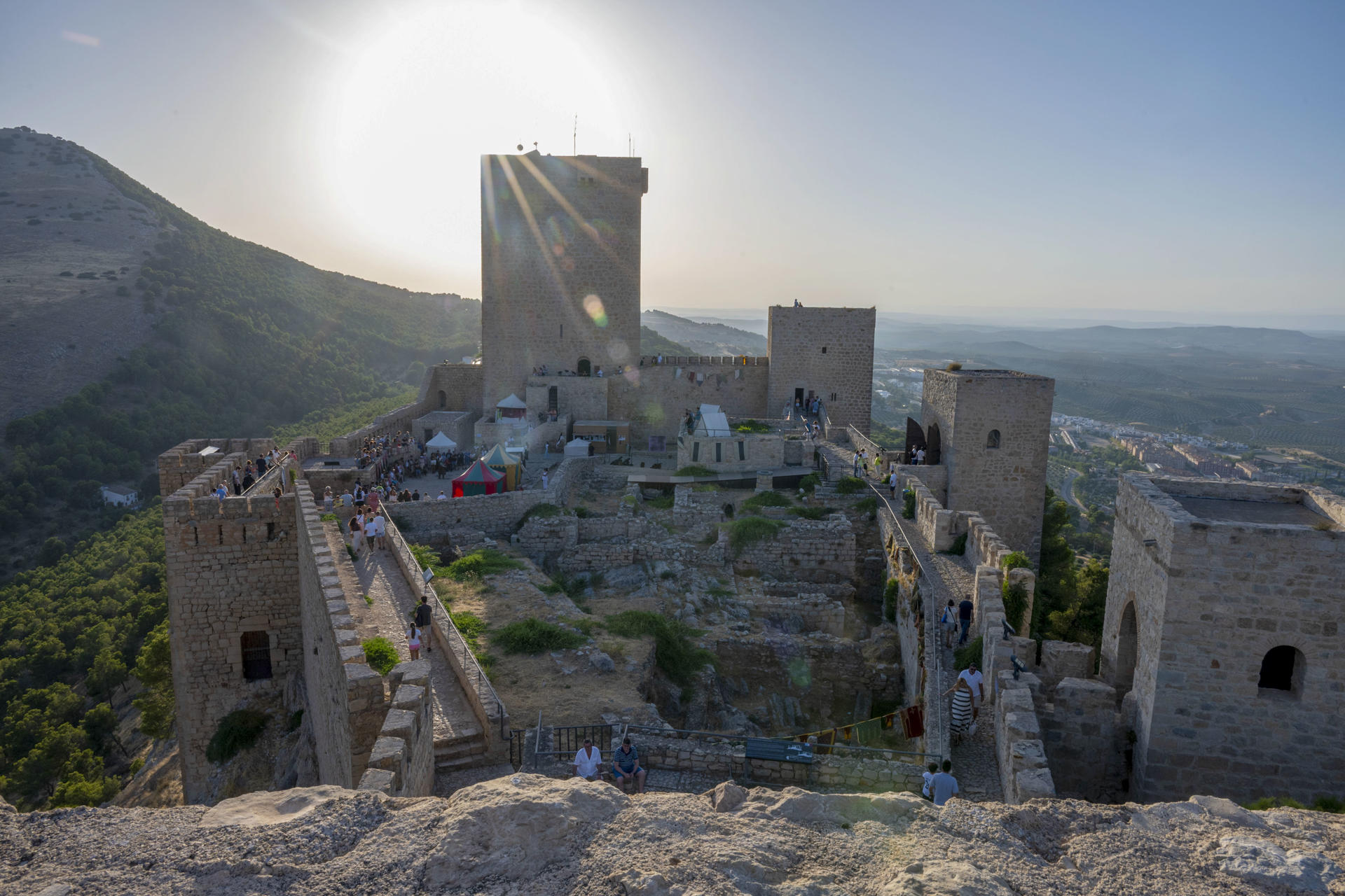 Lee más sobre el artículo El castillo de Jaén recupera su espíritu medieval con un campamento del siglo XIII