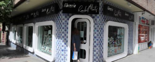 La librería Alberti de Madrid celebra 50 años de resistencia y de servicio a los lectores